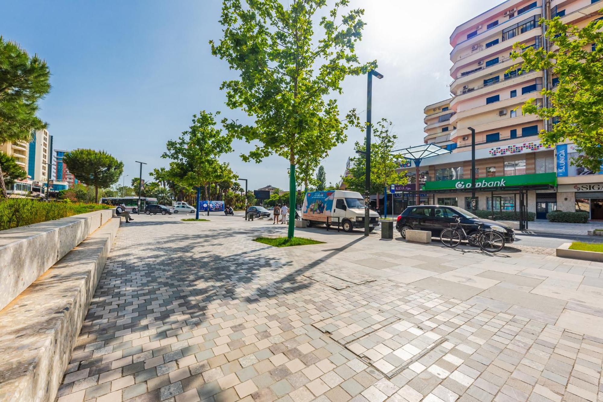 City Center Apartments By Kondo Stays Вльора Екстер'єр фото
