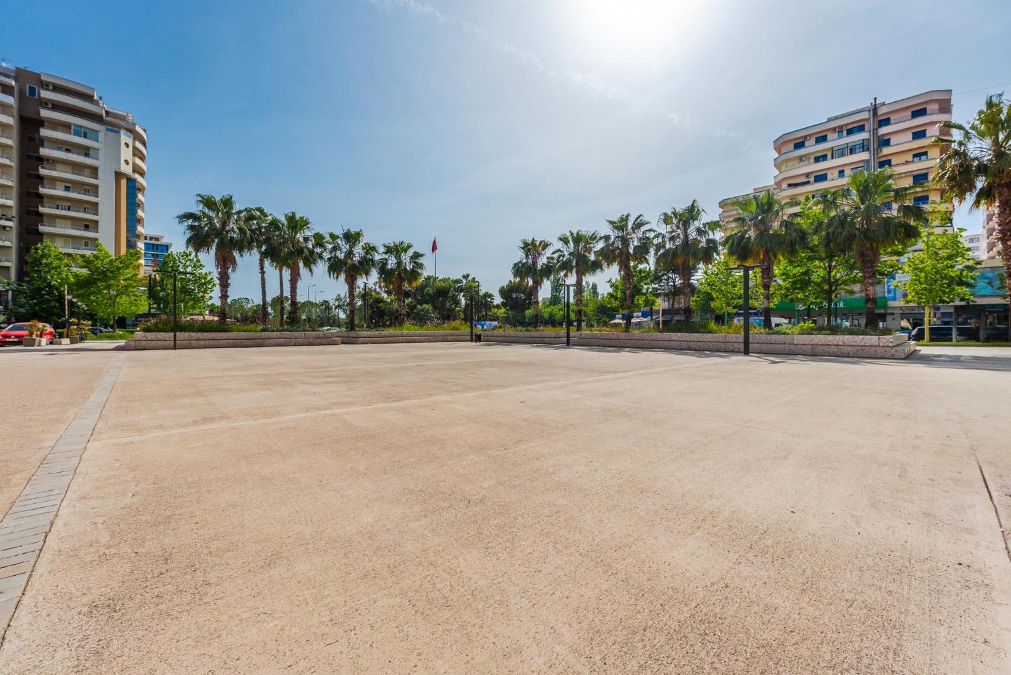 City Center Apartments By Kondo Stays Вльора Екстер'єр фото