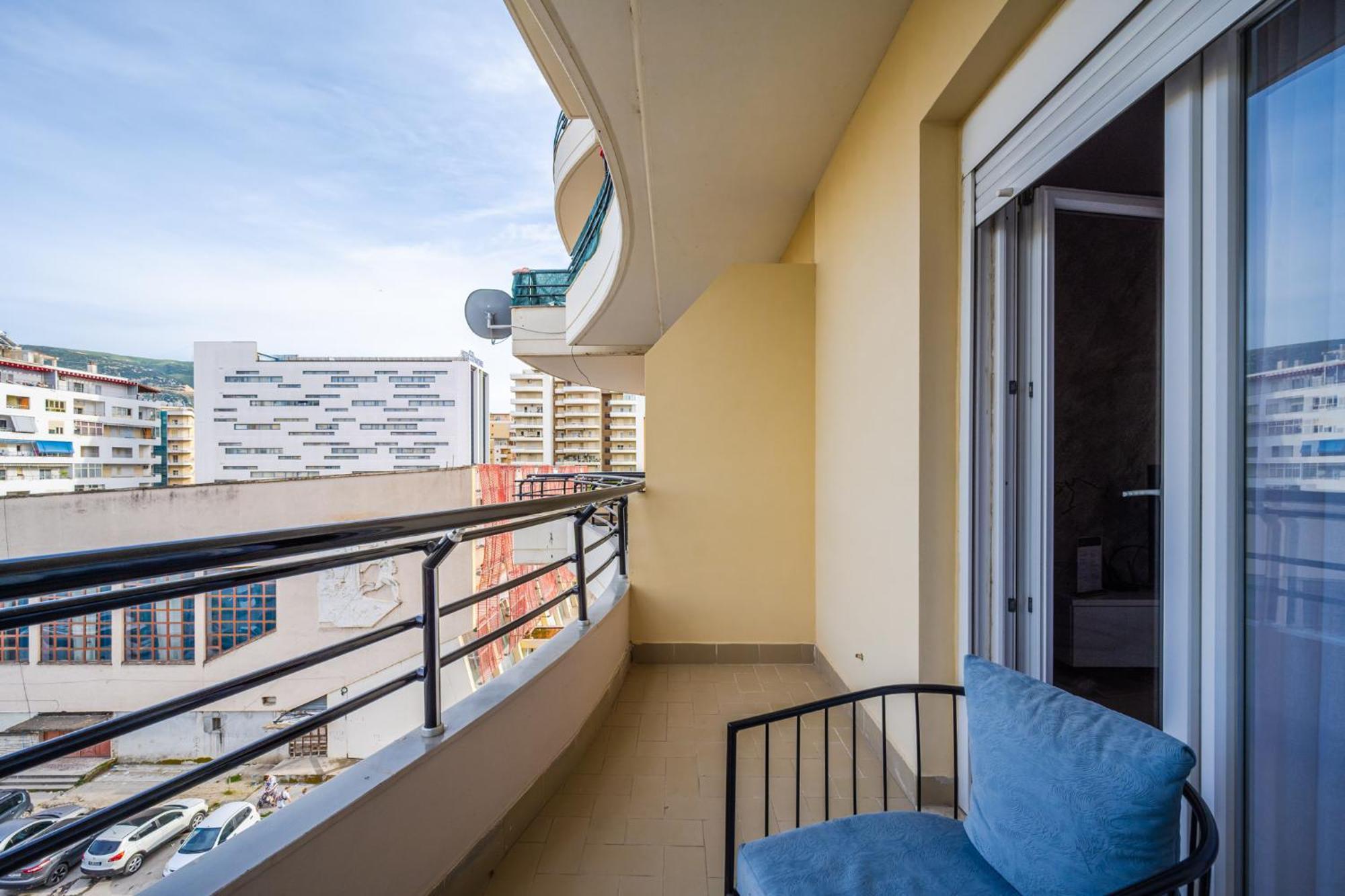 City Center Apartments By Kondo Stays Вльора Екстер'єр фото