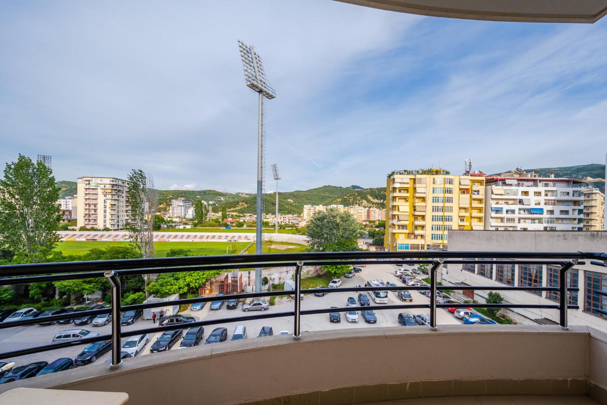 City Center Apartments By Kondo Stays Вльора Екстер'єр фото