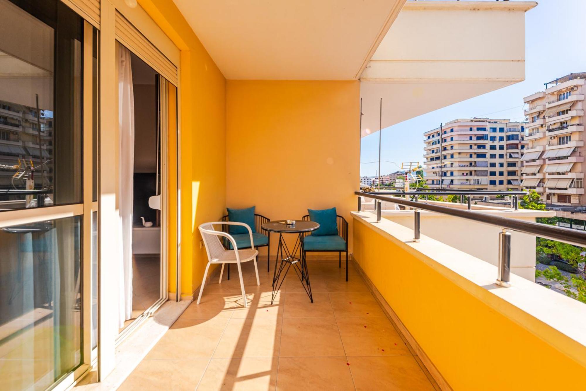 City Center Apartments By Kondo Stays Вльора Екстер'єр фото