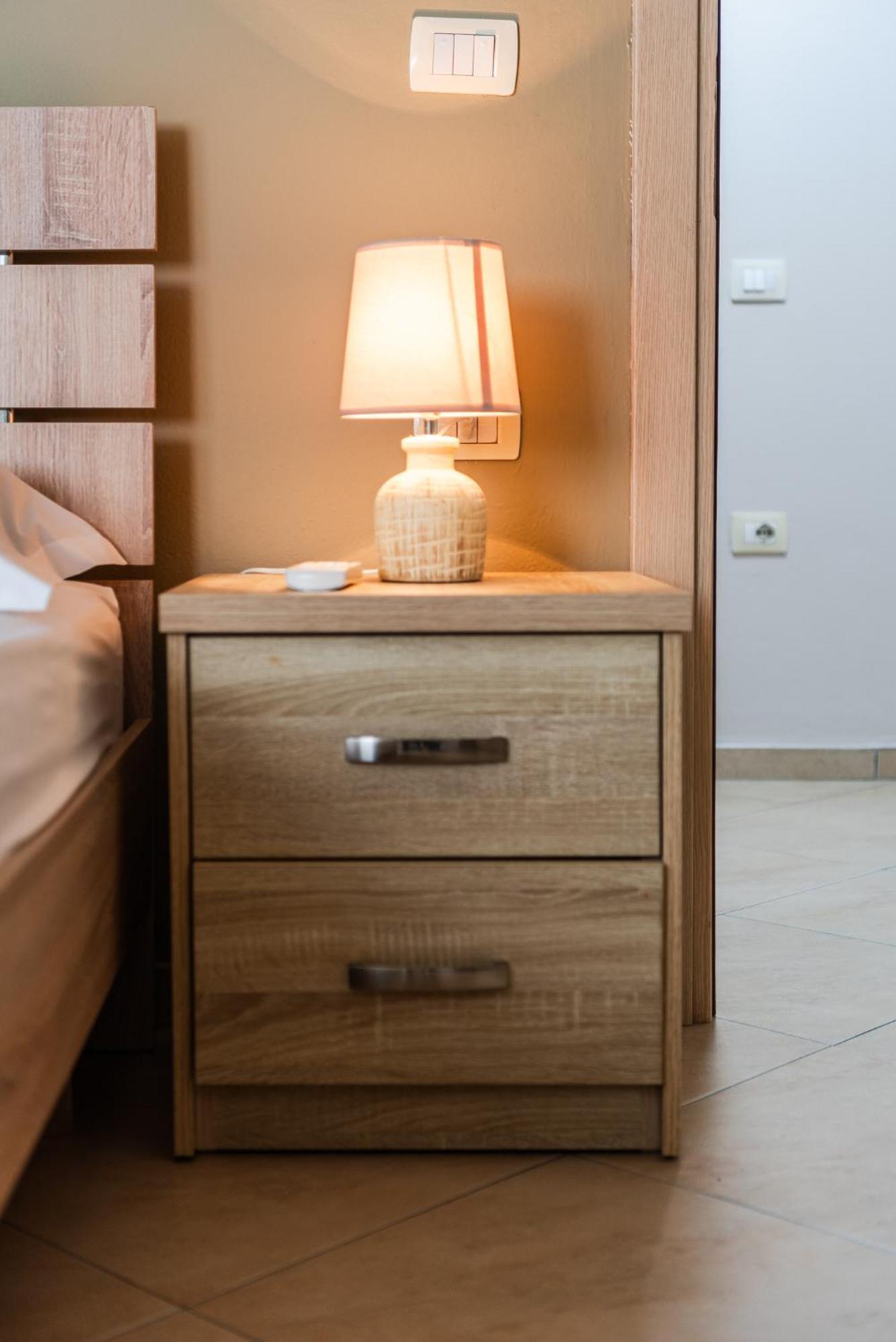 City Center Apartments By Kondo Stays Вльора Екстер'єр фото